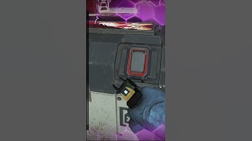 Going BALLISTIC With RE-45 in APEX LEGENDS #Shorts #ApexLegends #Apex #RE45 #SquadWIpe