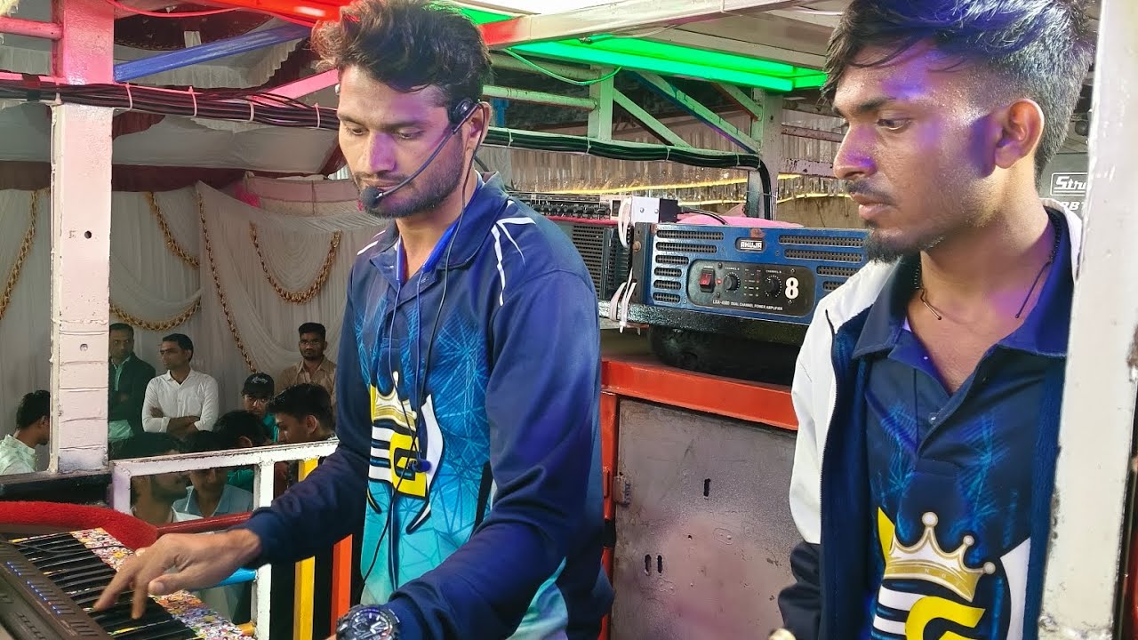 BOLTI KYU NI O RADHA TU SUNTI KYO NI O (AT ICCHAPUR PIPRI) SINGAR VIKASH BHAU NE DHUM MACHA DI 😎🗣️;-