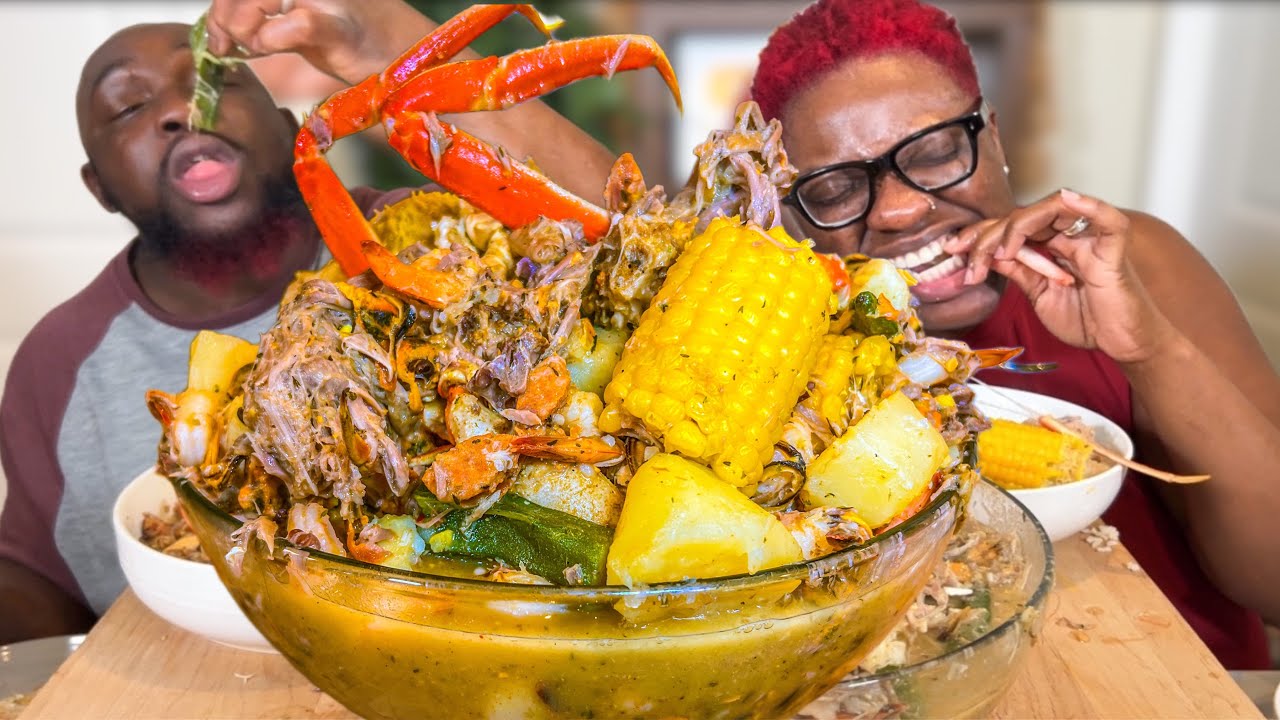 KANSAS CITY GUMBO| CRAB-SHRIMP-POTATOES-CORN-TURKEY NECKS| MUKBANG EATING SHOW