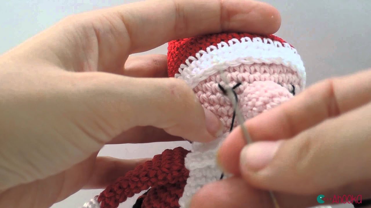 How to embroider closed eyes on your amigurumi / Broder des yeux fermés sur  son amigurumi 