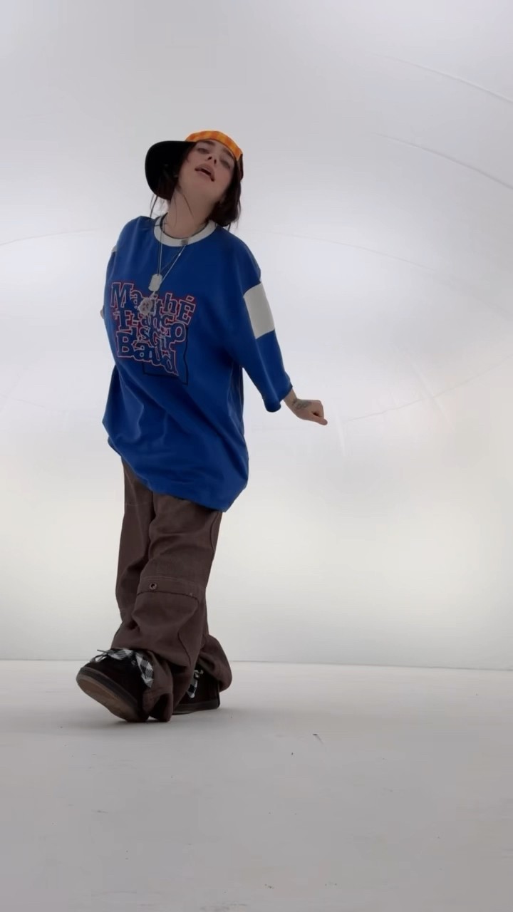 she’s the headlights I’m the deer -billie. Brought to you by YouTube Shorts