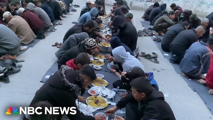 Gazans Determined To See Joy As They Celebrate Ramadan Amid War