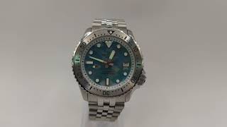 爽やかで美しい腕元、アイスブルーダイバーズウォッチ【日本製ムーブ