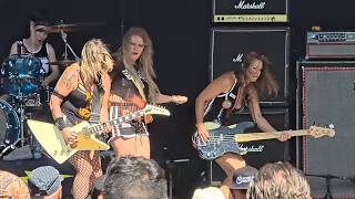 Thundermother  - Try with Love   guitar solo   Hellevator - Rockcastle 2026