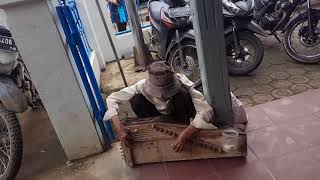 Pengamen kecapi asal subang