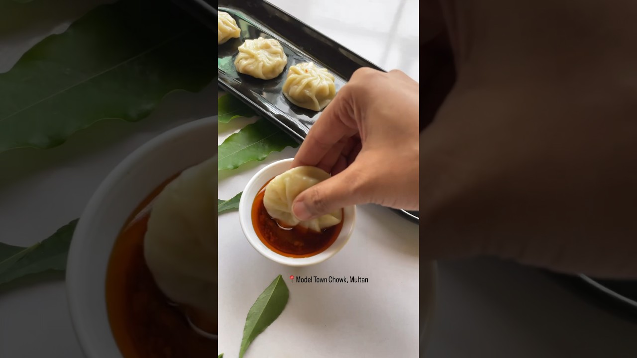 Momo with teekhi chatni😍😍 