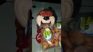 Mad Dog want bite more food #viral #satisfying #shortsfeed #viralshortsvideo