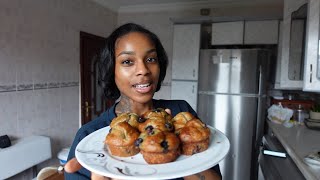 Çılgın Tavuklar ve Yaban Mersinli Muffinler 🫐