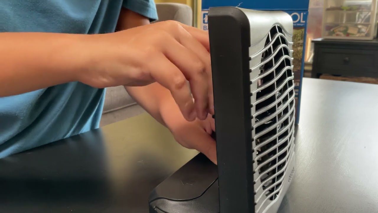 Unboxing a O2COOL Battery Operated 5 Inch Portable Fan