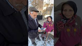 Hemen Bi̇r Şeyler İkram Etmek İsti̇yorlar🥹❤️