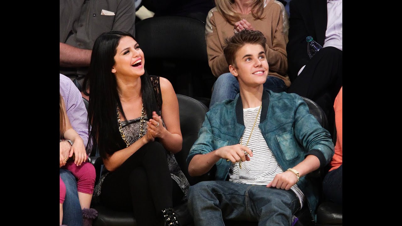 Justin Bieber And Selena Gomez Smooch On Kiss Cam