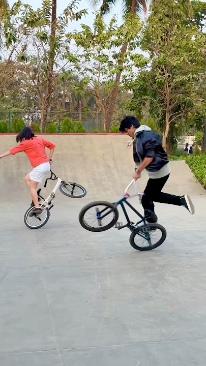 Ladki bhi stunt kar di aaj 😰 #youtubeshorts #viral #trending #yusufbmx #shorts #sport #cyclestunt