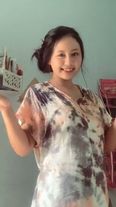 Tiktok Esty Wijayanti Goyang Daster Selebew