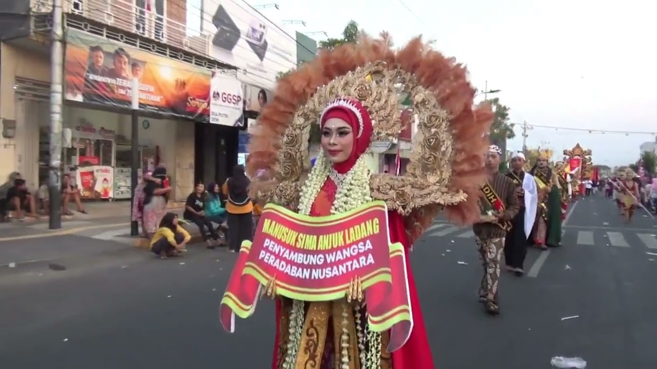 HUJAN Pujian...SMPN 4 Nganjuk Tampilkan Manusuk Sima Anjukladang | NGANJUK TV