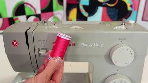 Singer Heavy Duty 4452 4 Threading & Winding a Bobbin