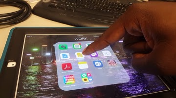 How to send a slides presentation also known as a Google PowerPoint to someone through email