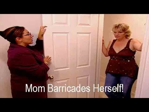 behaviour interactive Mom Barricades Herself From Out Of Control Toddlers | Supernanny