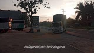 vidio truk oleng buat story wa|100 persen keren|cctv kota pinggiran  oyi