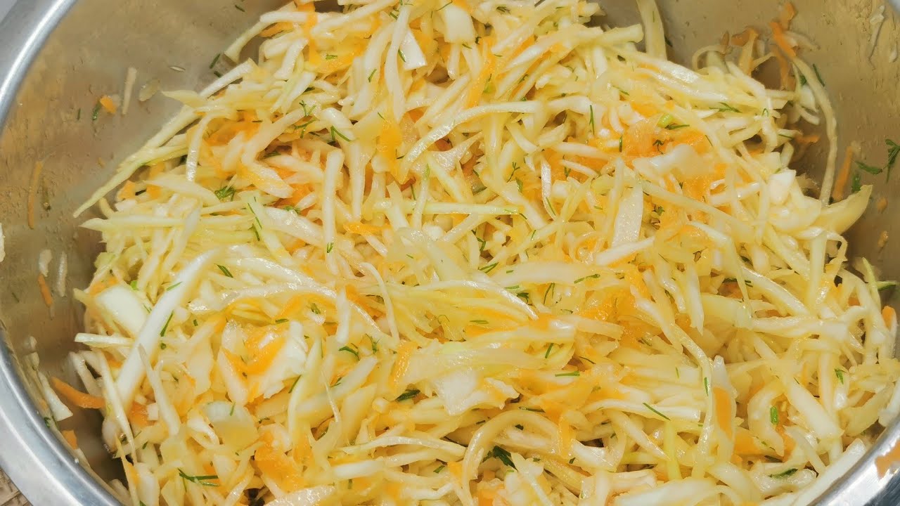 Krautsalat schnell einfach knackig und sehr lecker | Video-Rezepte.info