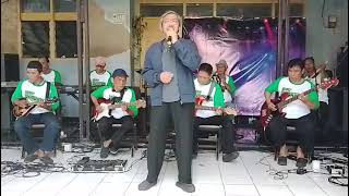 Berlatih.Cover lagu.Baju satu kering di badan.cip:H.Rhoma Irama voc: Ardani