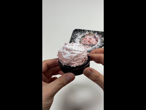 세로 asmr 딸기 크림 케이크 만들기 아니고 화장품 부수기