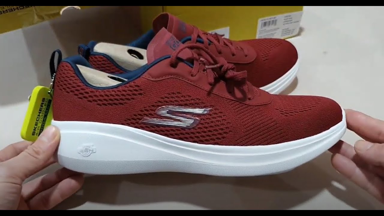 sepatu lari skechers terbaik