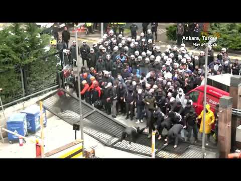 Turkish riot police force entry to evict opposition leadership