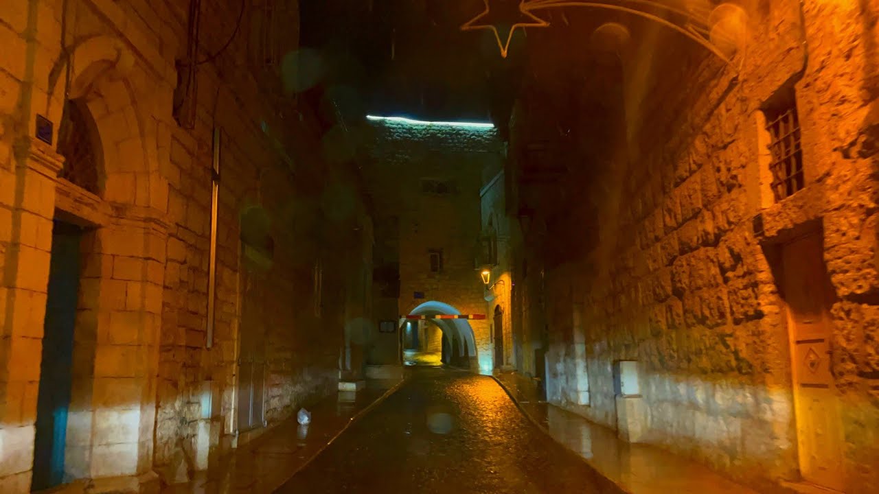 Old Bethlehem at Night with Rain | جولة في بيت لحم القديمة ليلا تحت المطر