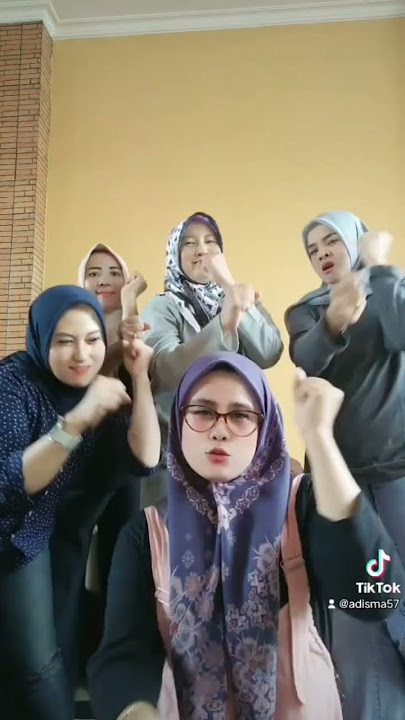 klu dh kluar rmh ad aj klakuan'a#fyp#reels#reel#shortvideo#shorts#random#santaitengahhari#tiktok