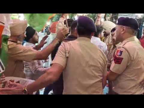 Youth workers stormed right up to the doorstep of the Election Commission office in Chandigarh