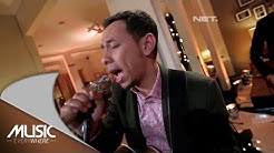 Jikustik - Pandangi Langit Malam Ini - Music Everywhere (Pongki Barata Cover) - Durasi: 5:30. Jikustik - Pandangi Langit Malam Ini - Music Everywhere (Pongki Barata Cover) - Durasi: 5:30.