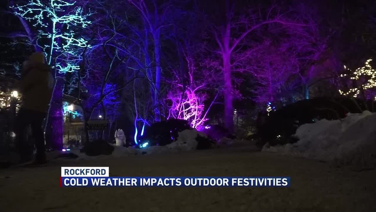 Cold weather impacts outdoor holiday light displays across Rockford