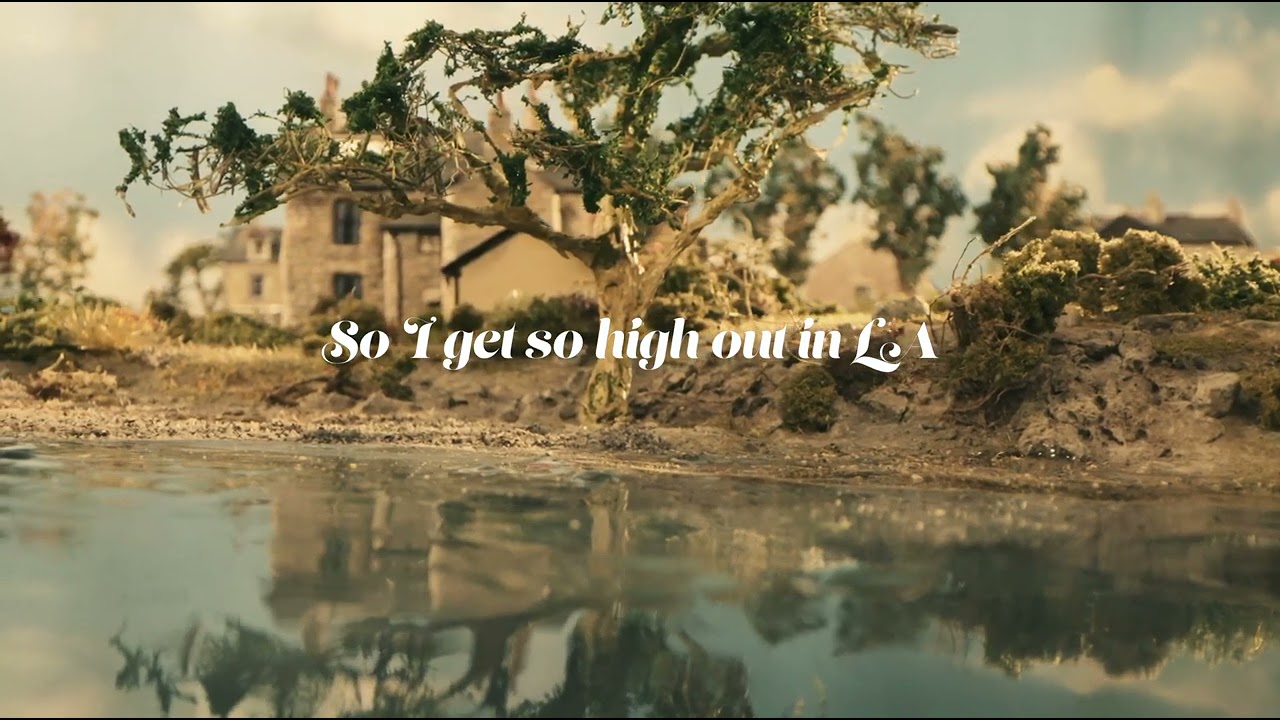 Aquilo - Out in LA (Lyric Video)