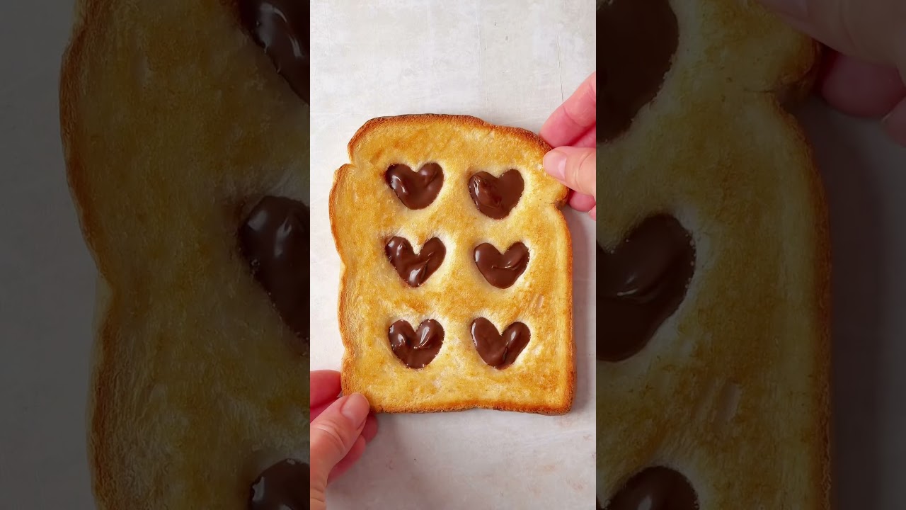 Nutella Heart Toast - a quick and easy Valentine’s Day breakfast treat