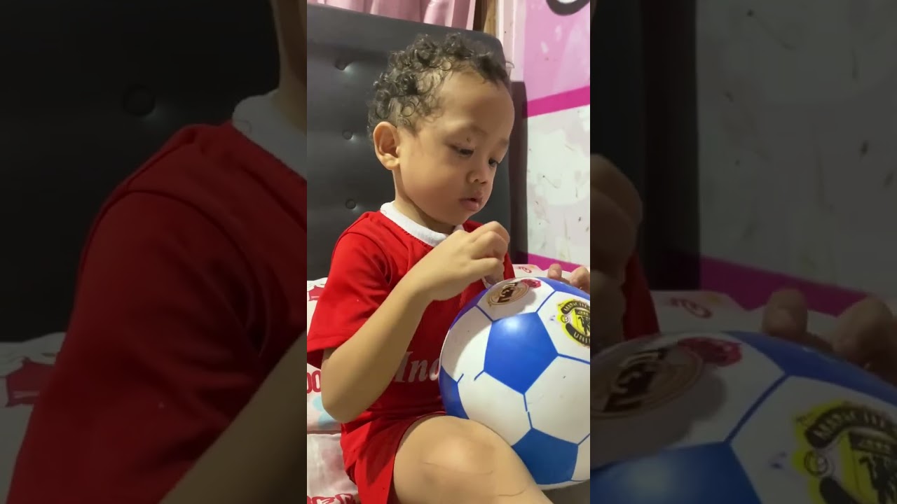 Adek elyaz random video lucu