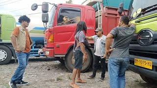 TUKANG PARKIR DIKIRA LEMAH TERNYATA SEORANG JAGOAN