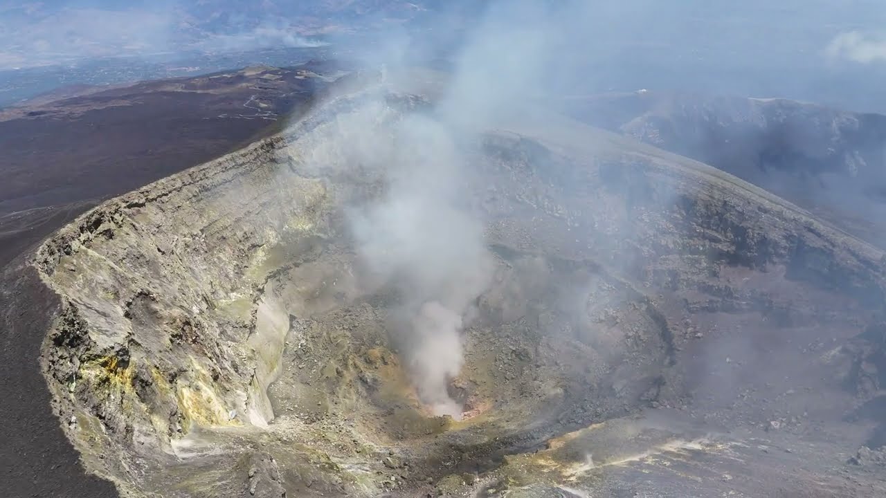 🔥 EPIC 4K Drone Footage of Mount Etna Eruption | DJI Mini 4 Pro | Sicily 2025 🌋