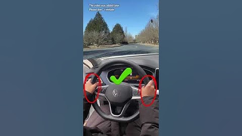 How to hold the steering wheel correctly when driving #driving #manual #car #tips #skills #carsoft