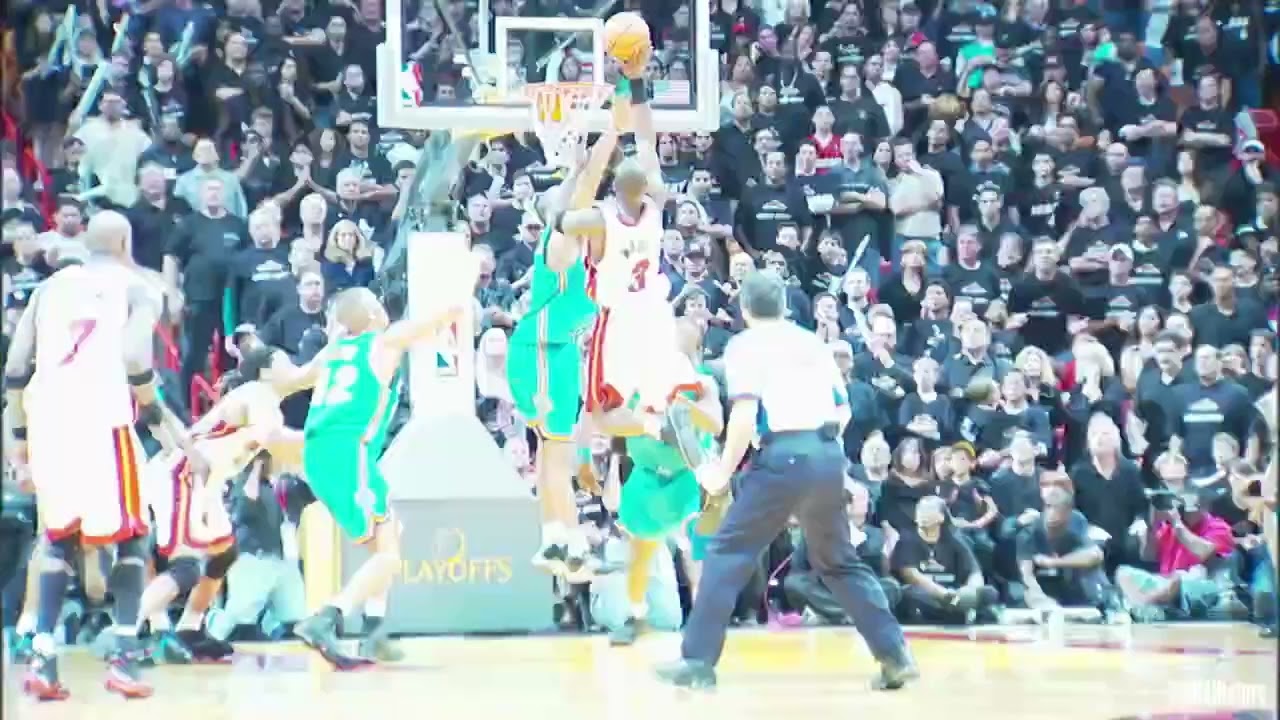 dwyane wade dunk on varejao gif