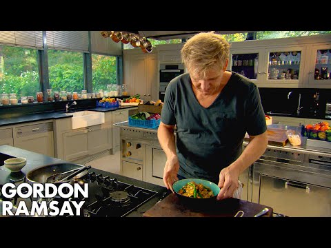 Video: Gordon Ramsay Khwv Tau Ntau Npaum Li Cas Thiab Ntau Npaum Li Cas