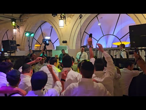 ישראל סוסנה קובי ברומר קורעים את הרחבה 