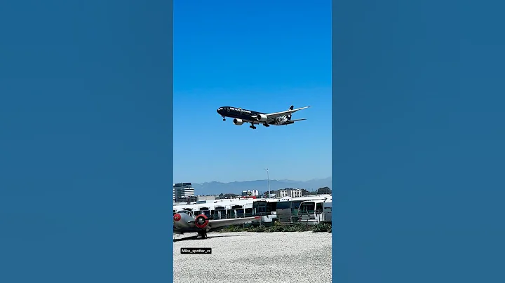 All black livery Air Newzealand 777 landing @ LAX #aviation #aviationlovers #planespotting #spotters