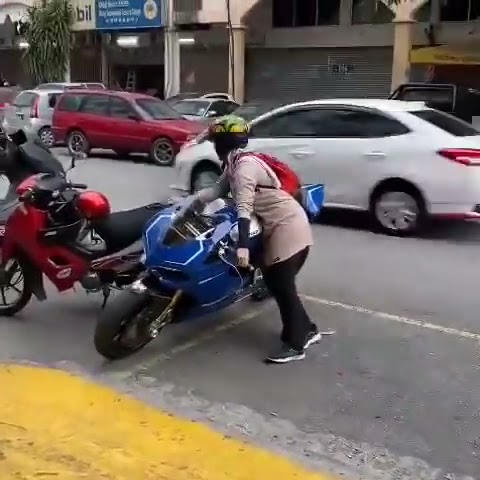 Akak Comel Bawak Ducati Panigale (SBK MALAYSIA)