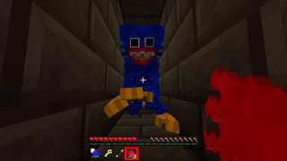 Huggy Wuggy CHASES me in Minecraft PE