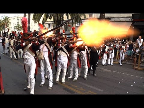 جزيرة كورسيكا تحيي ذكرى ولادة نابليون بالمعارك والرقص