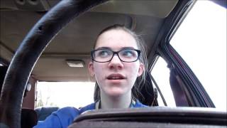 Vlogging In The Car!: VEDA Day 3 | Hanna