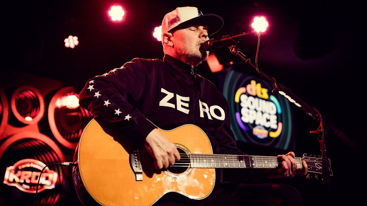 Billy Corgan performs acoustic + discusses the evolution of The Smashing Pumpkins