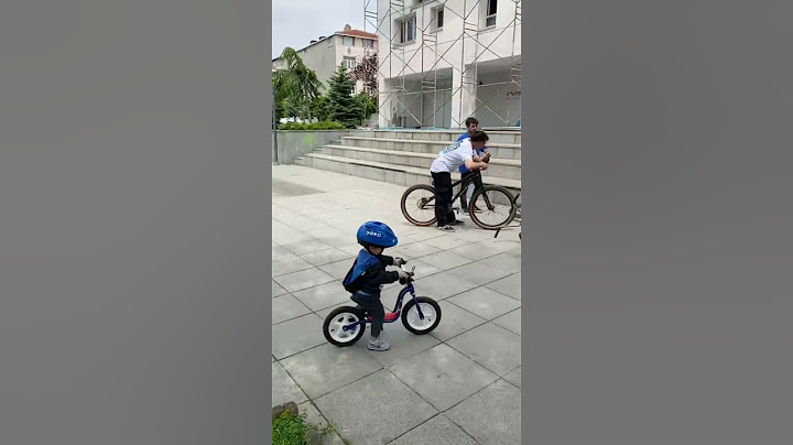 Bisiklet sürmek- 2 yaşında denge bisikleti #automobile #baby #cute