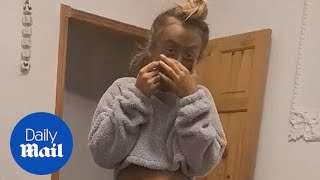 Fake tan fail: Mom laughs at her daughter after she used the wrong shade