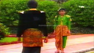 Elly Ermawati & Erry Prima - Indah Cinta Pertama (1987) (Kamera Ria)